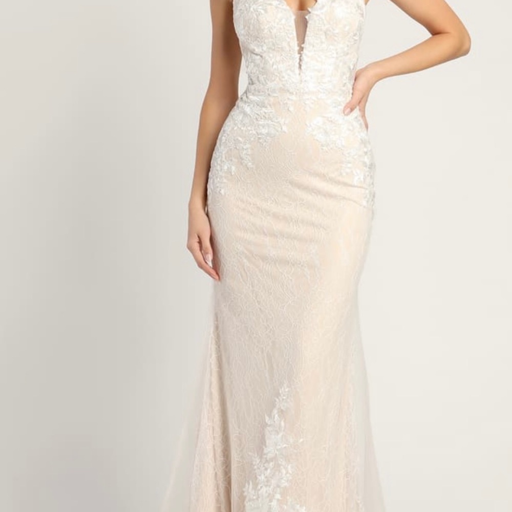 Mermaid Embroidered White Lace Dress